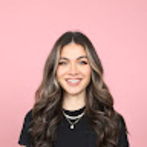 Meet your Posher, Adriana